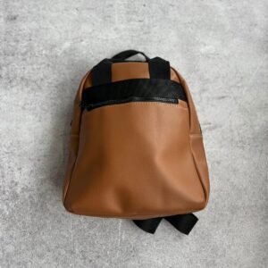 Mochila engomada marrón